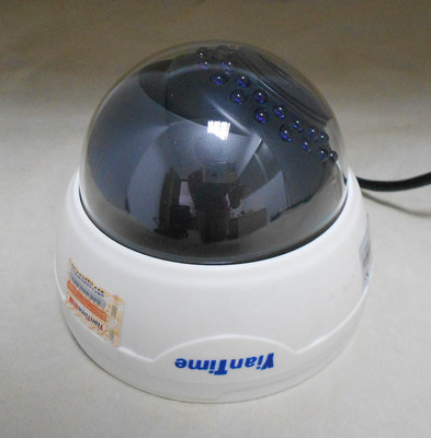 監控攝像機 960P/130萬低照度LED紅外網絡攝像機（室內半球）產品介紹